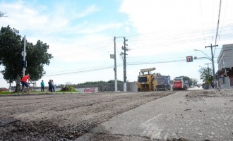 Começa a pavimentação da Av. Bento Gonçalves