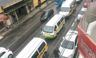 Transporte Escolar faz carreata solidária