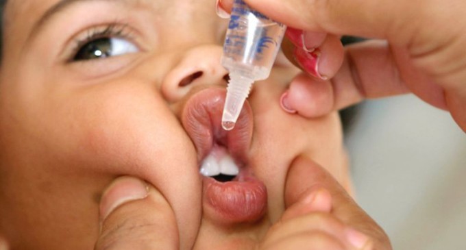 Vacinação contra pólio e sarampo ocorre em agosto