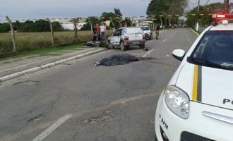 ACIDENTE :  Motociclista morre e três feridos em colisão entre carro e moto