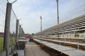 CASO o espaço seja liberado, Estádio poderá receber até sete mil torcedores no próximo jogo FOTO:  Alisson Assumpção/DM  