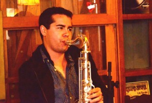 Saxofonista Otávio DelleVedove entre os convidados