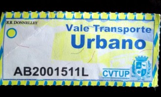 Vale-transporte de papel continua valendo