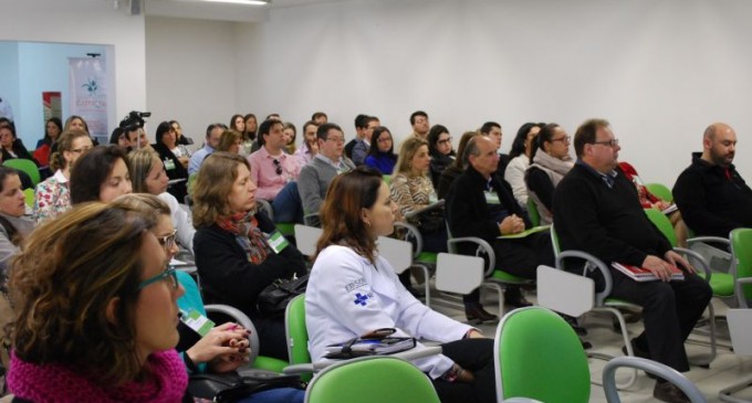 CONCURSO PÚBLICO : Primeiros aprovados assumem funções no Hospital Escola