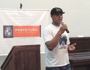 Vagner Borges coordena a Associação Hip Hop de Pelotas 