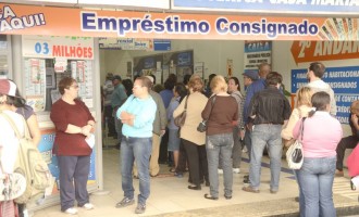 GREVE DOS BANCÁRIOS  : População padece nas filas das lotéricas