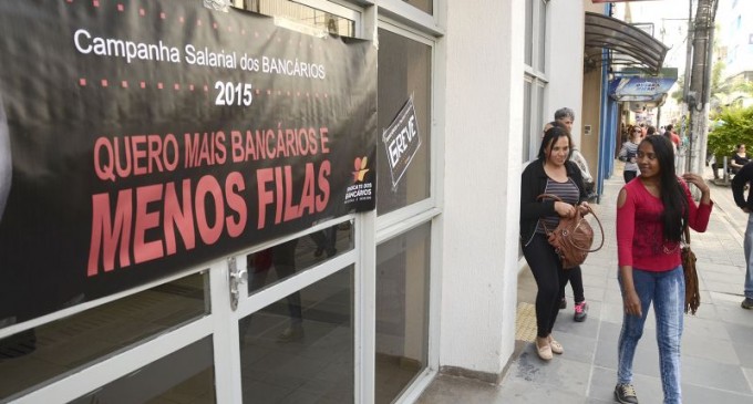 SEM ACORDO : Bancários garantem greve com piquetes nas agências