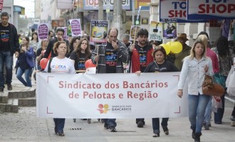 BANCÁRIOS : Greve abre espaço à solidariedade
