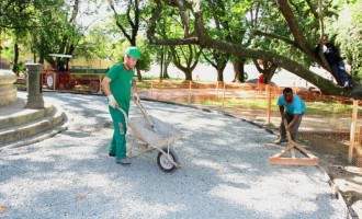 APÓS LONGA ESPERA, PRAÇA CIPRIANO BARCELLOS COMEÇA A SER REQUALIFICADA