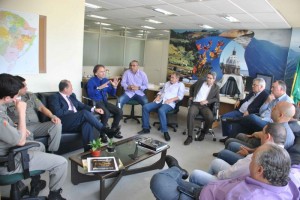 Dirigentes da Dupla Bra-Pel atendem convite do secretário Costella para tratar do local de jogos do Brasil