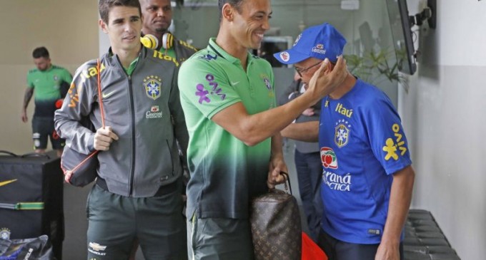 SELEÇÃO : Quem sai para a entrada de Neymar?