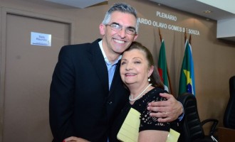 HOMENAGEM NA CÂMARA : Escola Beatriz Rosselli comemora 50 anos