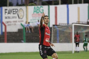 Diogo Oliveira marcou para o Xavente