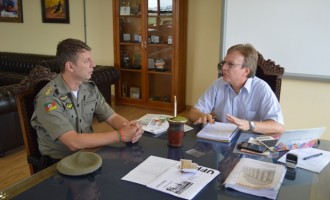 UFPEL : Reitor e comandante do 4º BPM debatem esquema de segurança