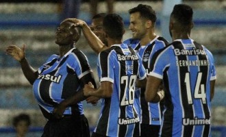 Cai o último invicto, lanterna vence, Grêmio é líder e Inter só empata
