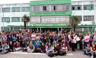 COLÉGIO PELOTENSE : Manifestação reivindica por limpeza