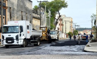 ASFALTO : Mais duas ruas pavimentadas