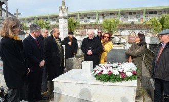 JOÃO SIMÕES LOPES NETO  : Escritor será imortalizado com estátua em tamanho real