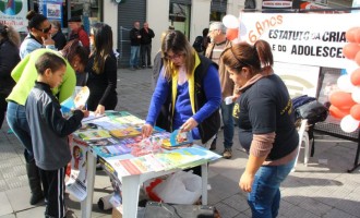 ECA : Evento alusivo aos 26 anos é realizado no calçadão