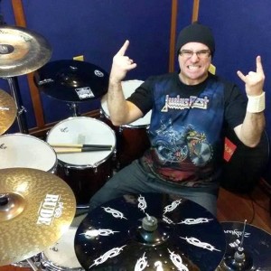 Baterista Sandro Rosa integra a formação original 