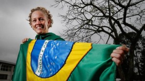 A pernambucana Yane Marques será a porta-bandeira do Brasil