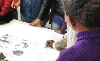 O lixo que vira moda na passarela