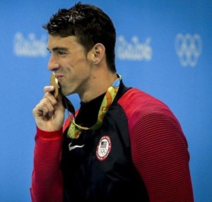 Phelps se despede do Rio,. No total , o nadador americano conta com  28 medalhas: 23 delas de ouro