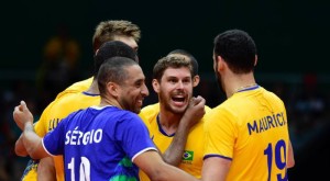 Brasil leva susto no primeiro set, mas confirma favoritismo na estreia no Rio-2016