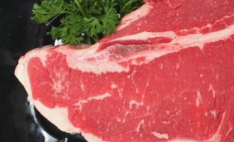 Consumo de carne bovina no Brasil atinge menor nível em 18 anos