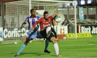 Vitória põe o Xavante no topo