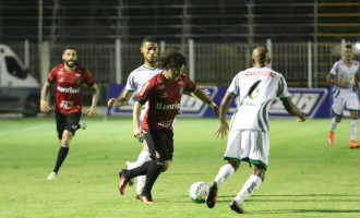 DERROTA NO MATO GROSSO :  Resultado não altera posição