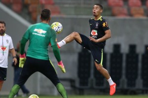 Gabriel Jesus está voando no ataque da seleção: dois gols na estreia Foto: Lucas Figueiredo/CBF 