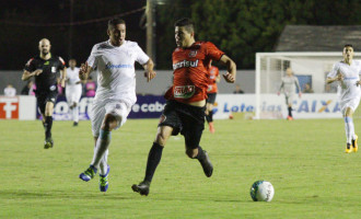 Duas ausências no meio-campo