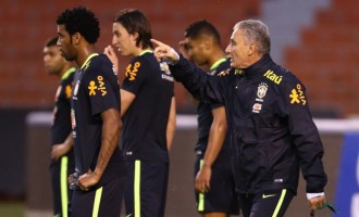 COMEÇA A ERA TITE : Seleção joga hoje atrás do prestigio perdido