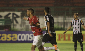 SÉRIE B : Um ponto a mais na tabela