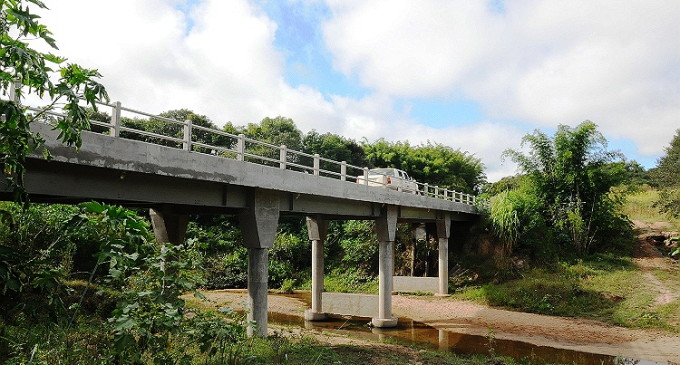 ZONA RURAL :  Obras em pontes estão sendo concluídas