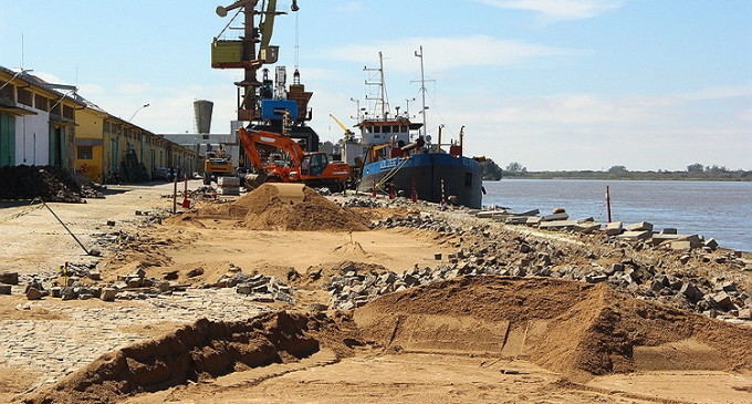 Prefeito e vice-governador visitam obras do Porto de Pelotas