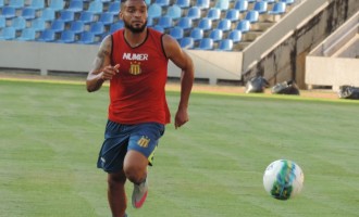 SAMPAIO CORREA : Thiago Santos vai jogar em Pelotas