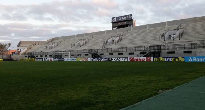 Partida contra o Vasco, sábado, vai marcar uso da primeira arquibancada do Novo Bento Freitas