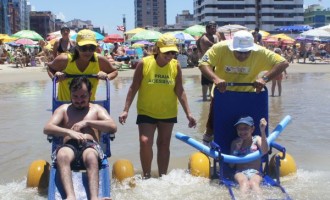 SALVA-VIDAS : Treinamento capacita para projeto  Praia Acessível e Verão para Todos