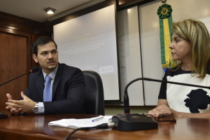 A reunião foi requerida pela deputada Miriam Marroni (PT). 