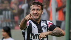 Pratto faz a diferença no ataque do Atlético...