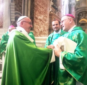 ENCONTRO do arcebispo com o Sumo Pontífice