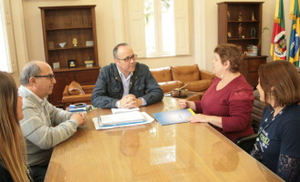 PROGRAMA JOVEM APRENDIZ : Estudantes da UCPel premiados em Concurso Literário