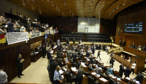 VOTAÇÕES na Assembleia foram até de madrugada