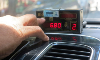 Taxistas entregam proposta para regulamentar serviço de transporte individual de passageiros