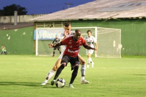 Jean Silva é um dos jogadores que fez estreia no amistoso de quarta-feira Foto: Jonathan Silva/Assessoria GEB  