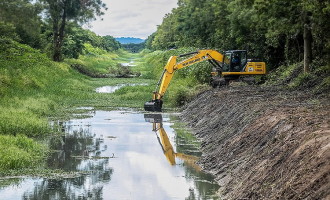 ALAGAMENTOS : Sanep intensifica limpeza de canais