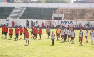 PENEIRÃO DO FARRAPO  : 75 correndo por uma bola