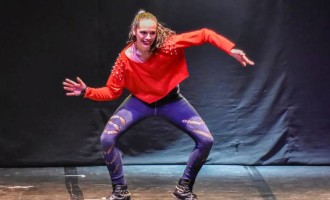 INTERAÇÃO URBANA :  Dança no balneário dos Prazeres